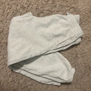 TNA aritzia Gray Sweatpants size small